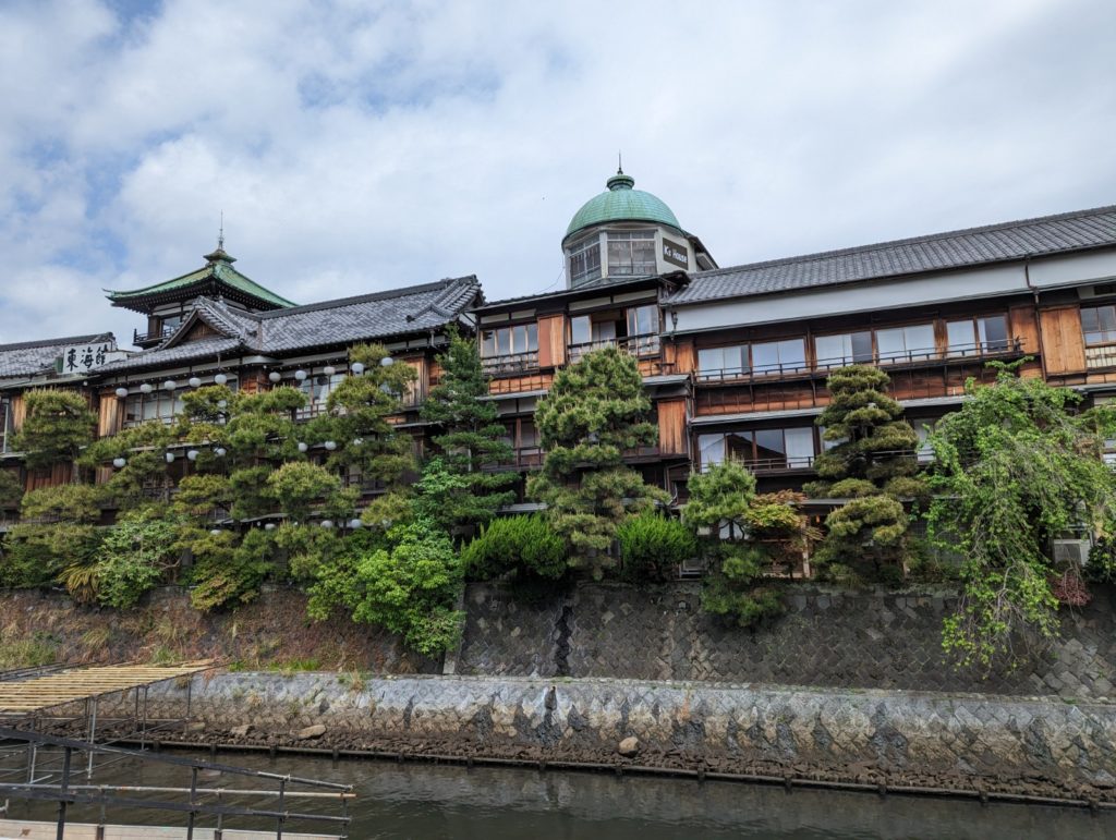 Das alte Ryokan "Tokaikan" in Ito, Shizuoka.